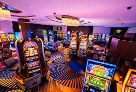 Panduan lengkap mekanik permainan Mesin Arcade termasuk tombol kontrol, simbol pembayaran, dan fitur bonus interaktif